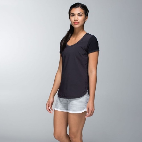 lululemon athletica Tops - Lululemon Lighthend Up Short Sleeve Sz 6